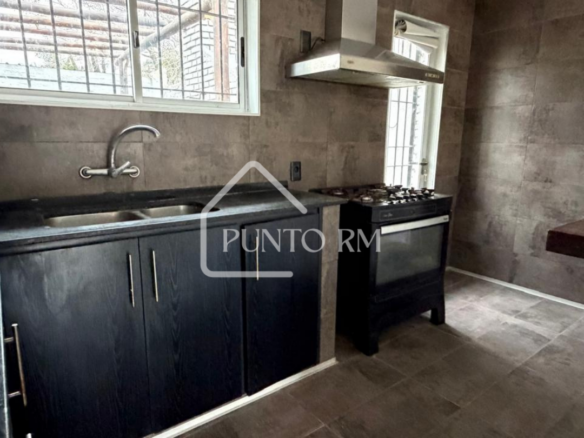 Muy Linda Casa A Metros Del Mar, Impecable Y Lista Para Entrar 2 Dormitorios Shangrila (ID A-127)