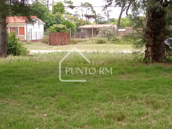 Parque del Plata a metros de la playa (ID V-105)