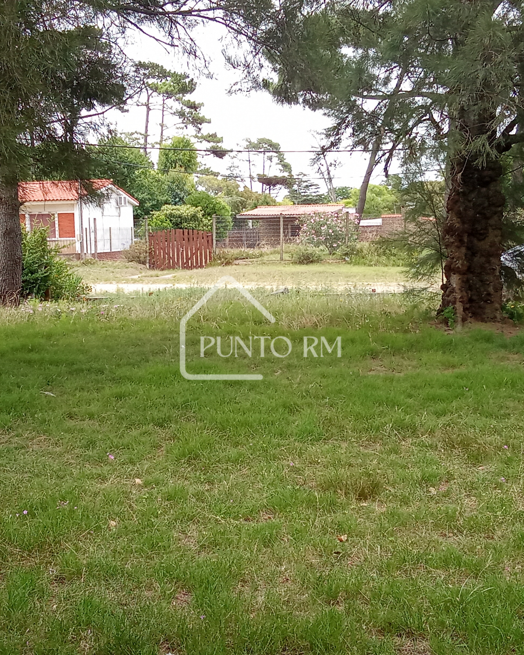 Parque del Plata a metros de la playa (ID V-105)