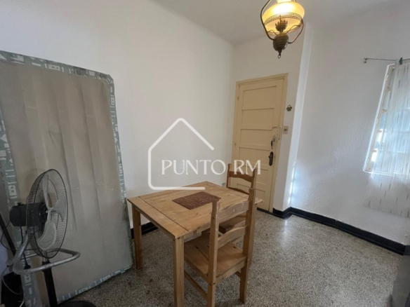 Apartamento con renta frente al Clinicas (Muy buena inversión) (ID V-118)