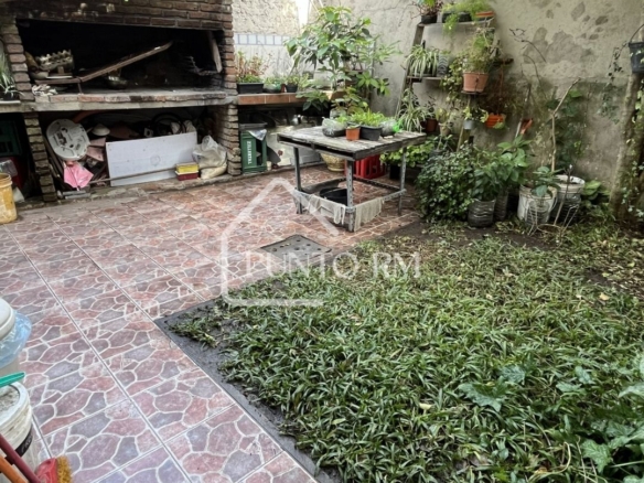 Casa de Estilo en Pque Batlle 3 dormitorios (ID V-121)