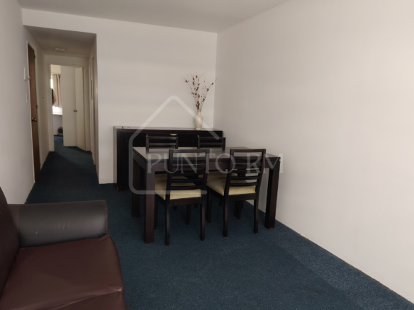 Apartamento con muebles a mts de la rbla (ID A-112)