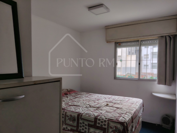 Apartamento con muebles a mts de la rbla (ID A-112)