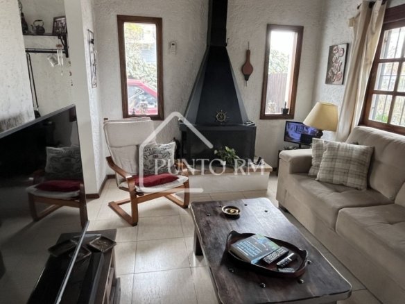  Casa Solymar sur 2 dormitorios, muy agradable (ID V-122)